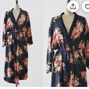 Gorgeous vintage April Cornell rayon floral dressing gown robe 🌷